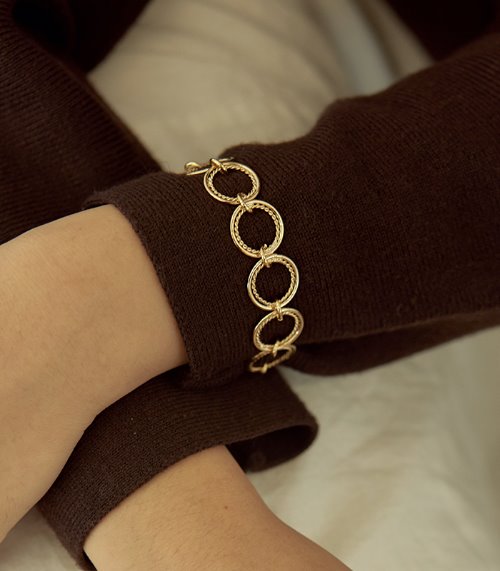 twin circle bracelet-gold