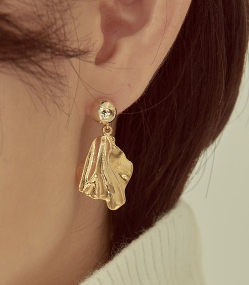 scatter earring-gold