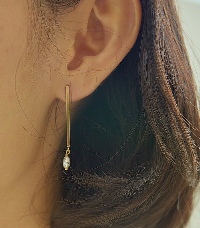 line mini pearl earring-crystal