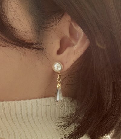 one point crystal earring-crystal